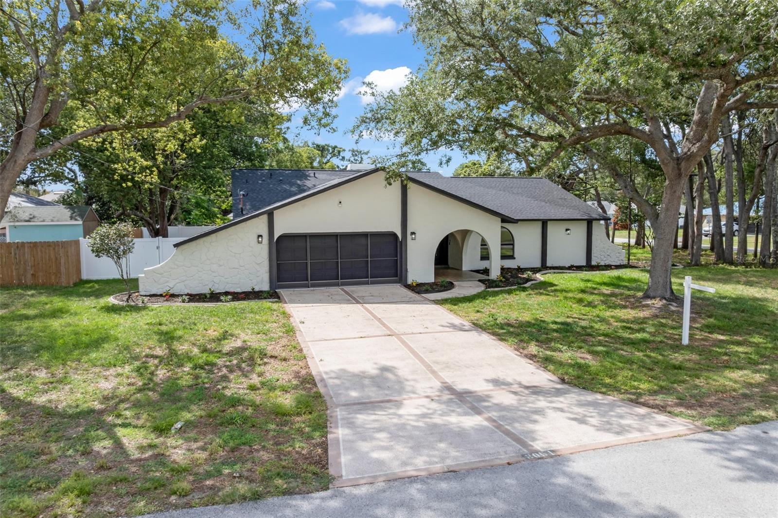 SPRING HILL - Residential