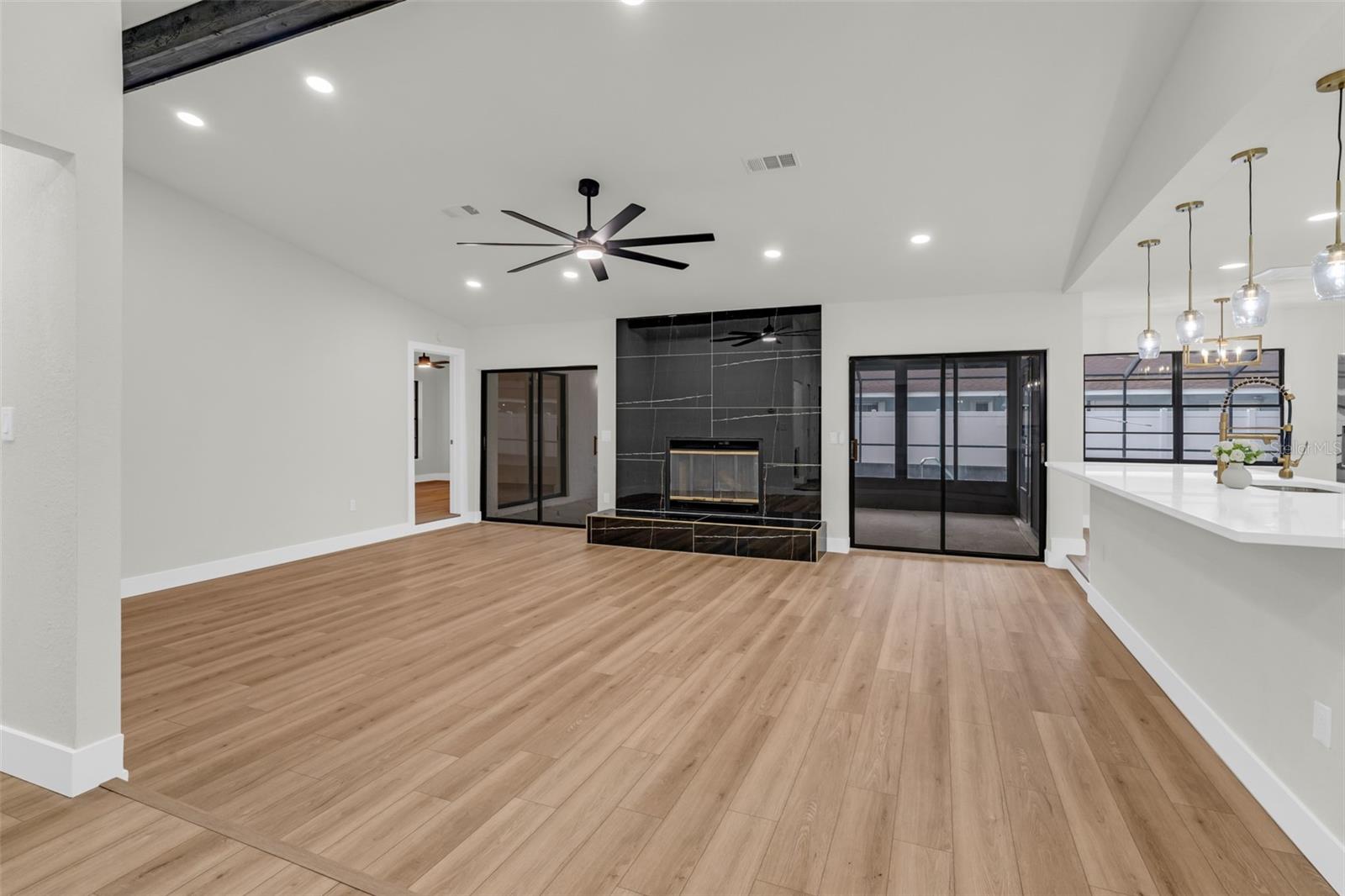 SPRING HILL - Residential