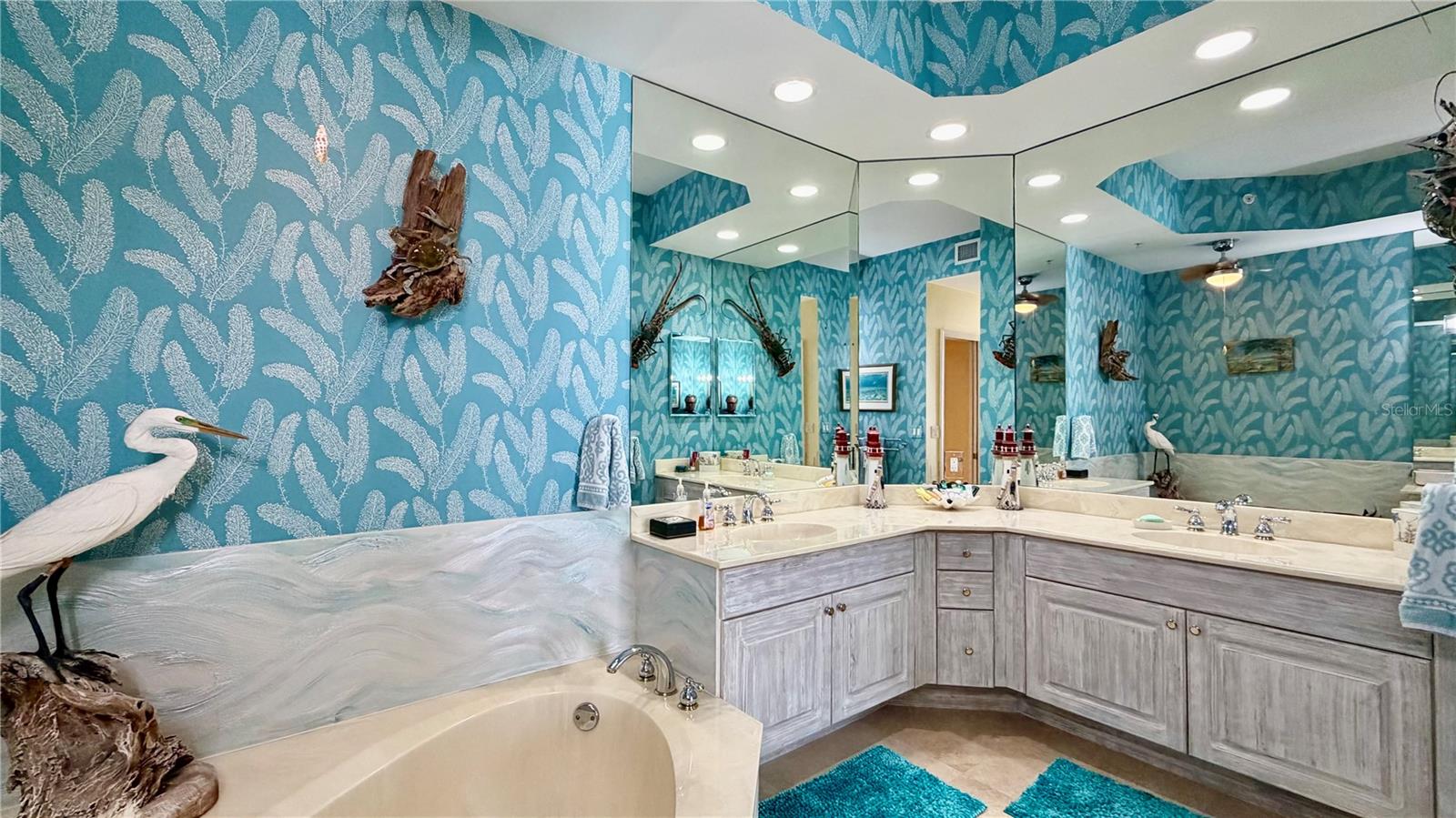 THE ATRIUM ON THE OCEAN LL - Residential