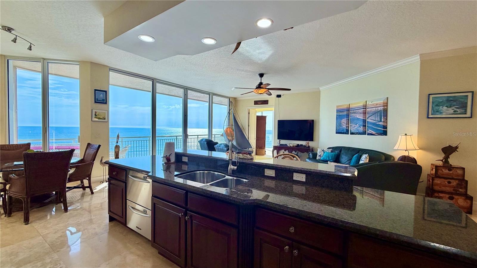 THE ATRIUM ON THE OCEAN LL - Residential