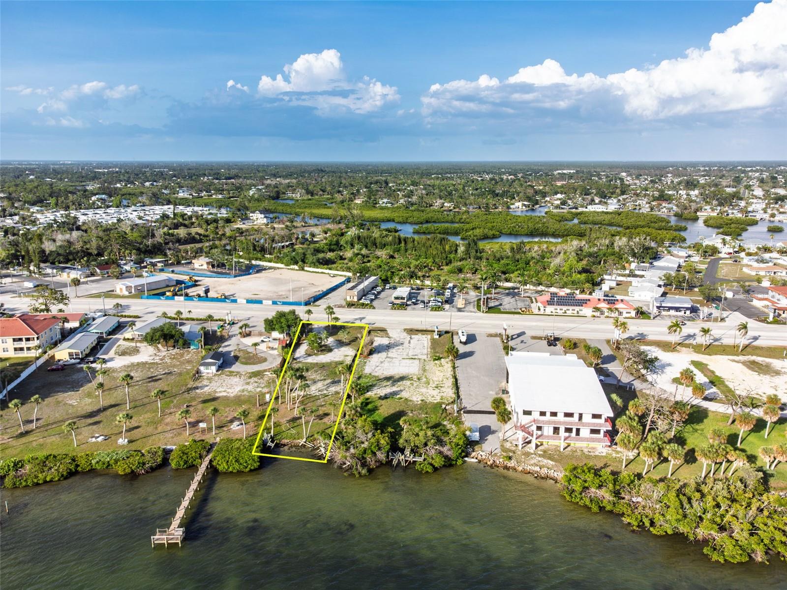 SUNSET BAY - Land