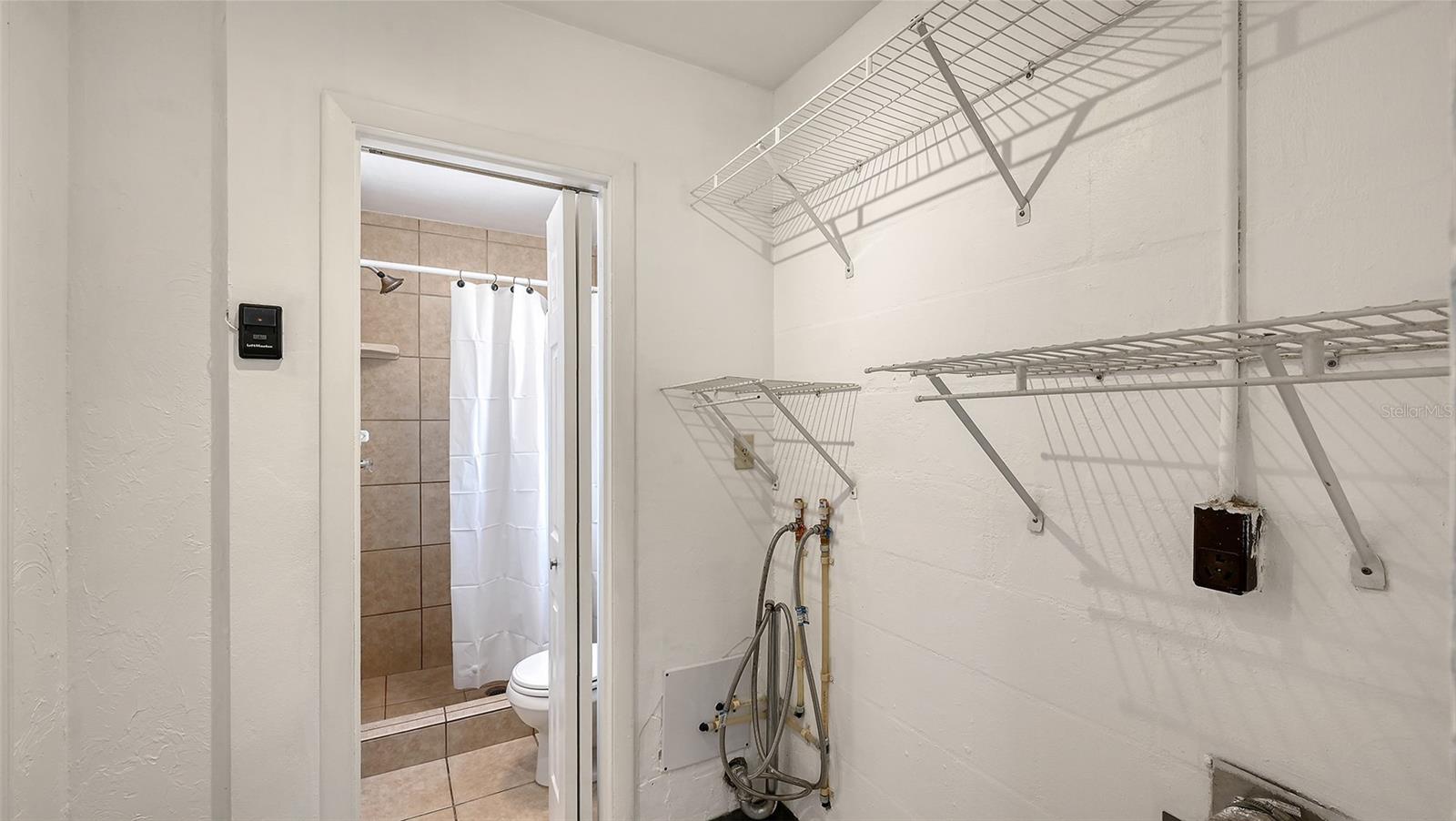 RIDGEWOOD ESTATES ADD 04 - Residential