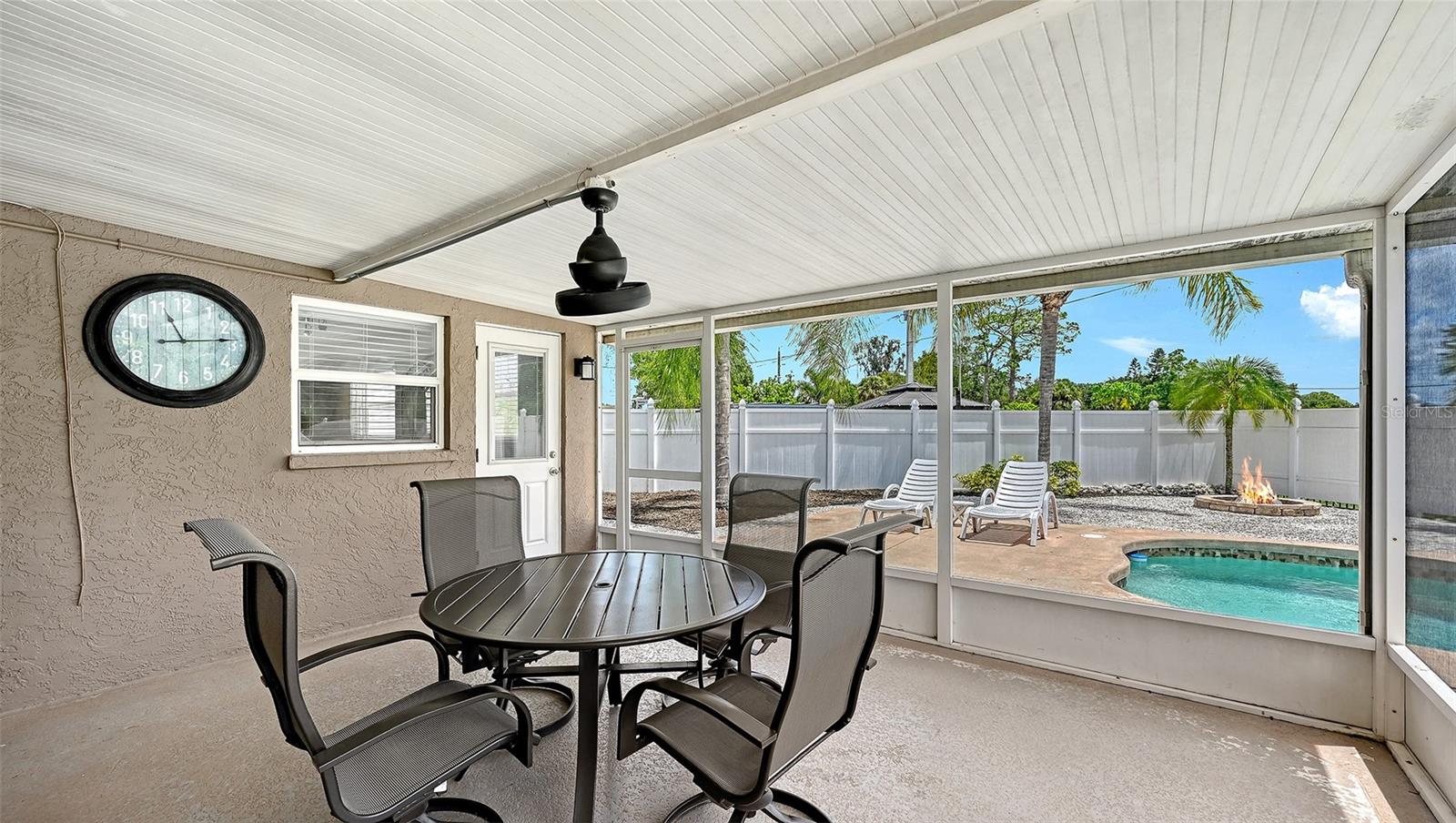 RIDGEWOOD ESTATES ADD 04 - Residential