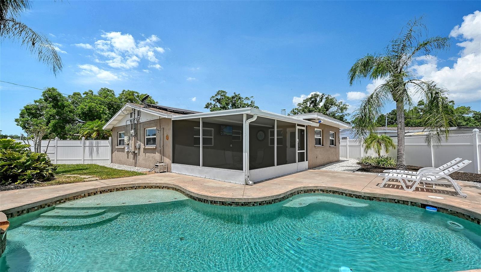 RIDGEWOOD ESTATES ADD 04 - Residential