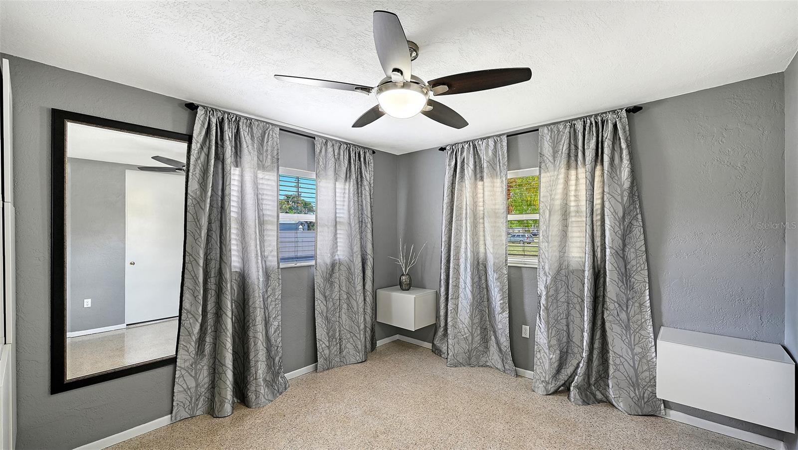 RIDGEWOOD ESTATES ADD 04 - Residential