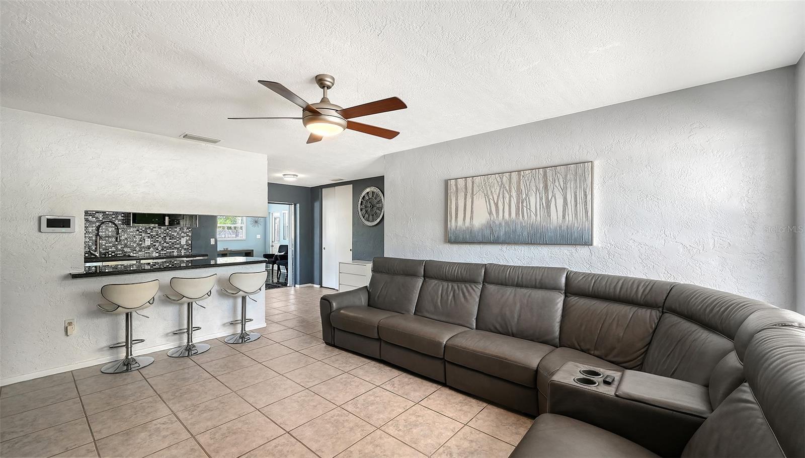 RIDGEWOOD ESTATES ADD 04 - Residential