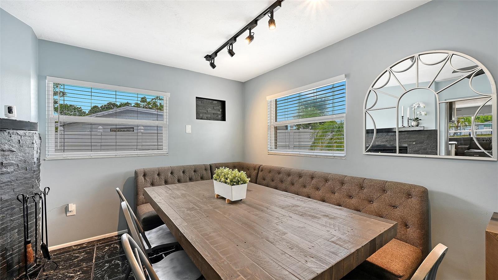 RIDGEWOOD ESTATES ADD 04 - Residential
