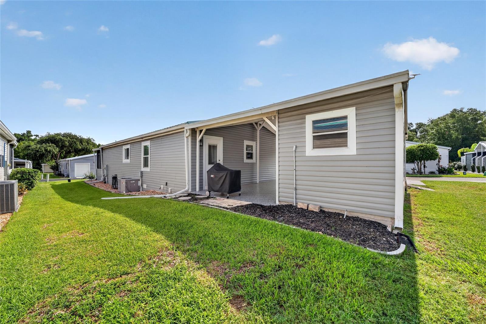LAKE YALE ESTATES - Residential
