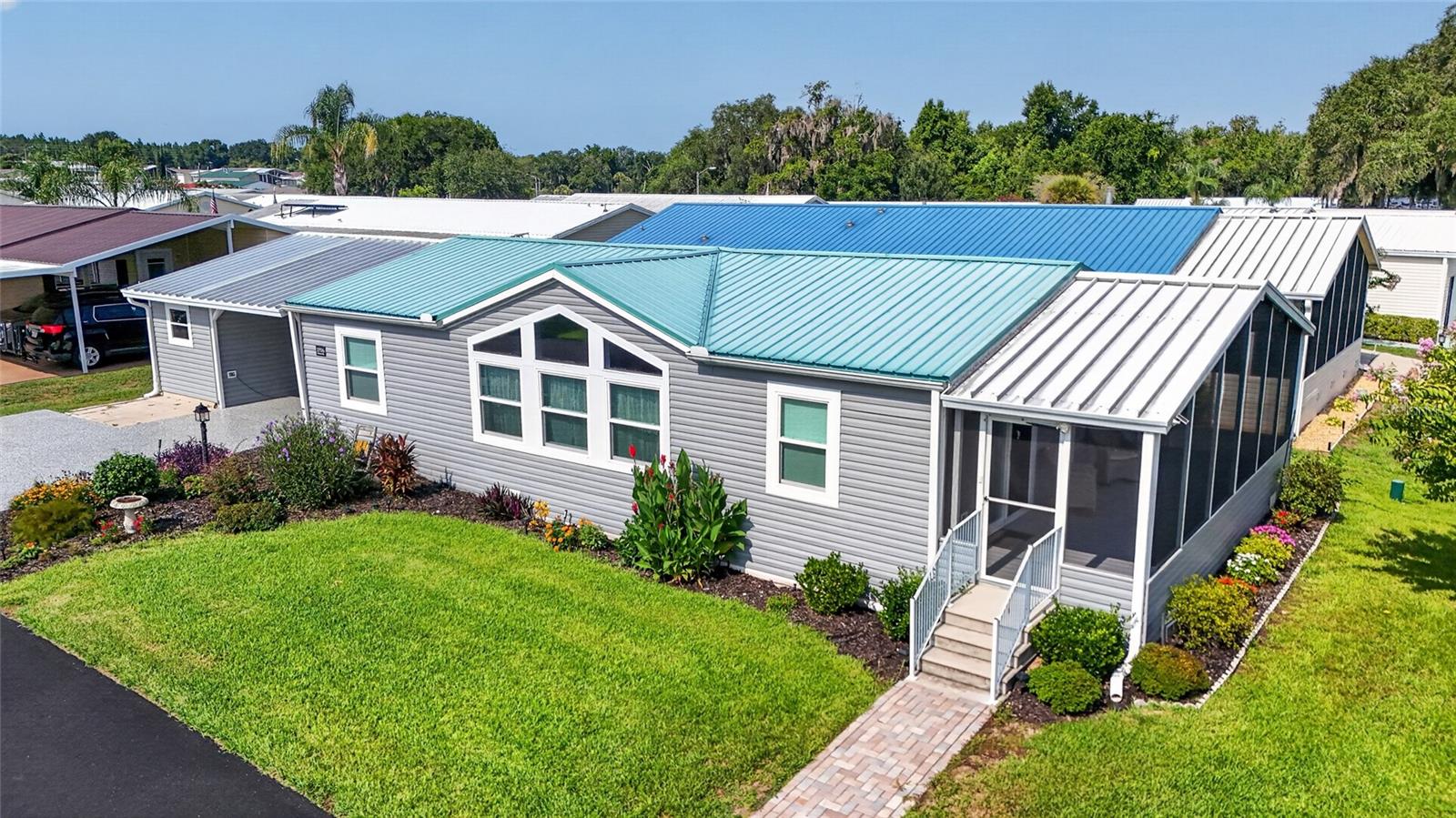 LAKE YALE ESTATES - Residential