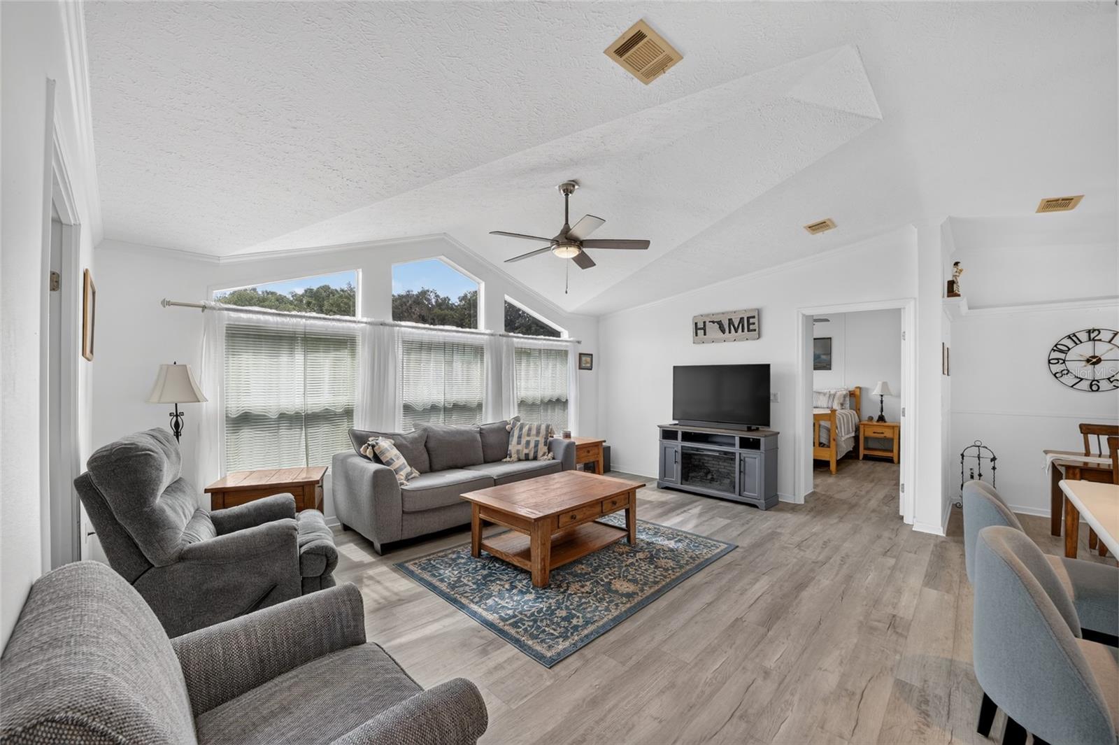 LAKE YALE ESTATES - Residential