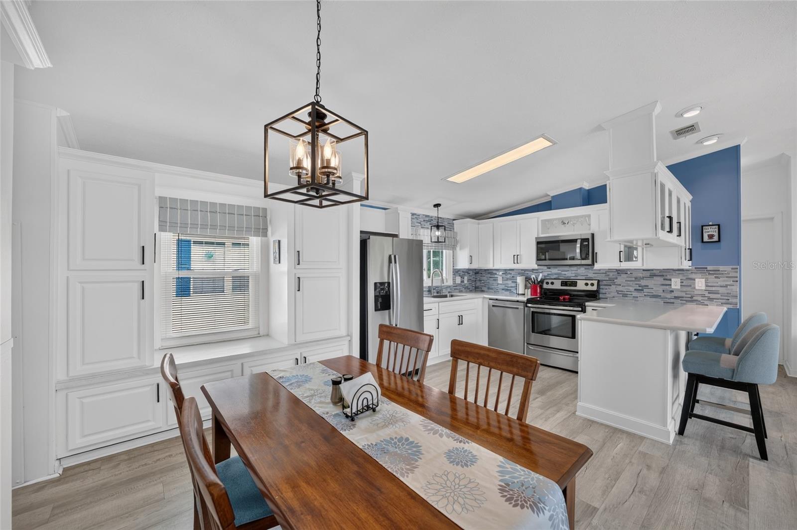 LAKE YALE ESTATES - Residential