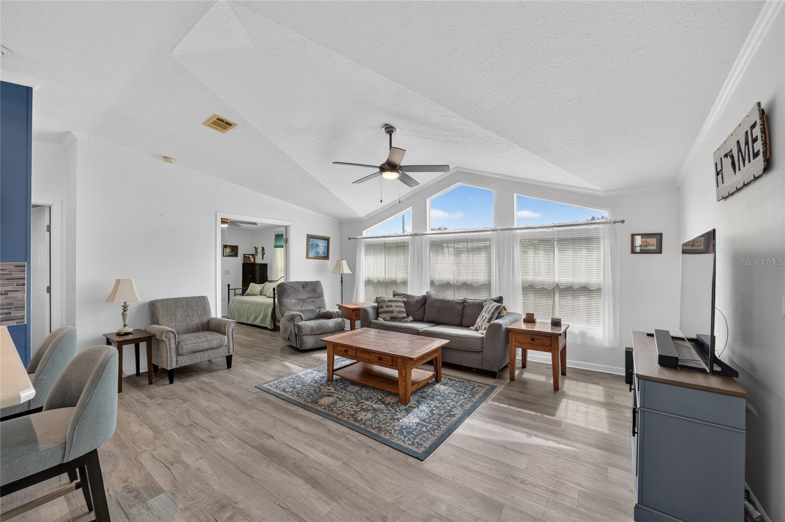LAKE YALE ESTATES - Residential