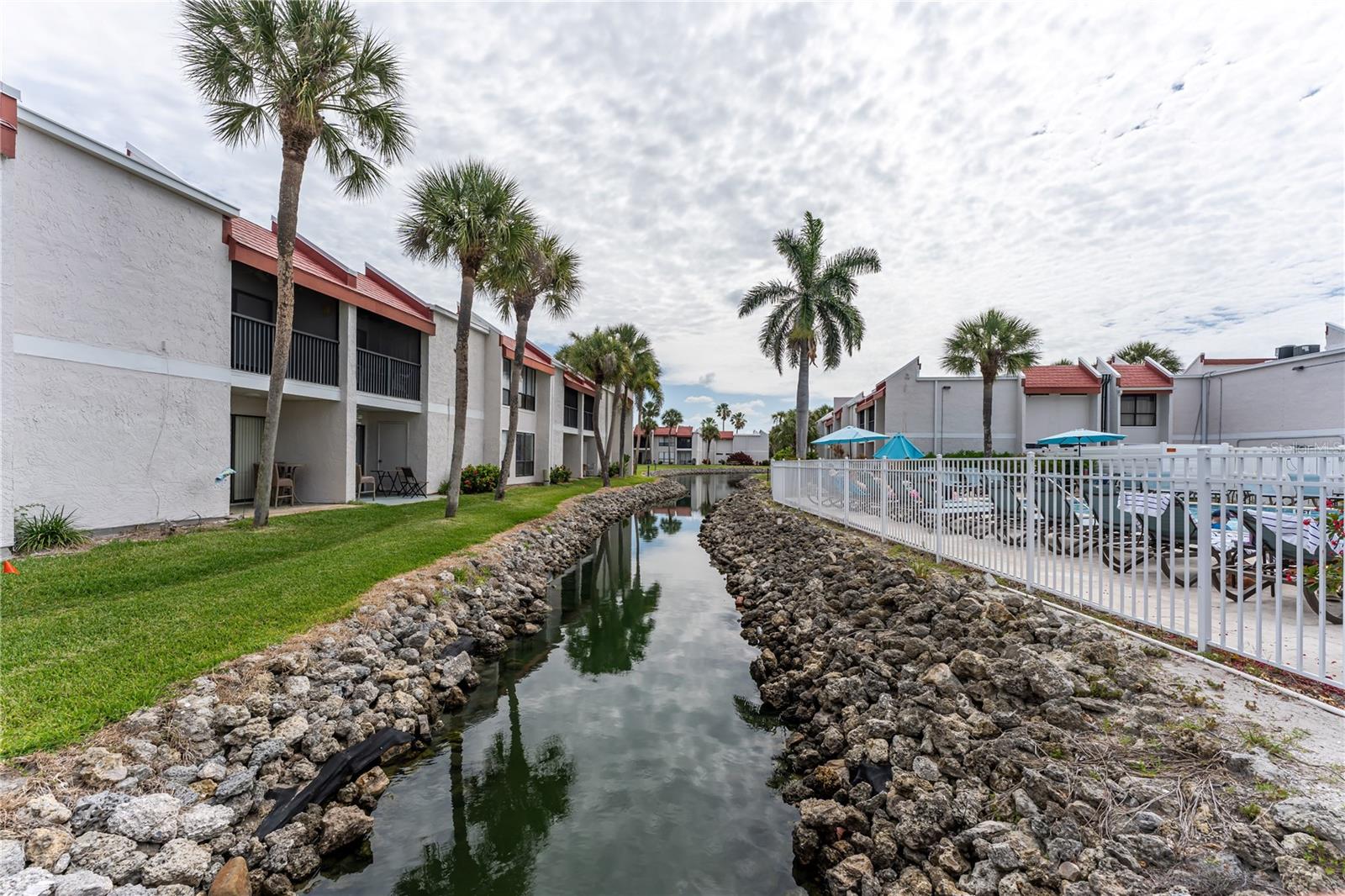RUNAWAY BAY - Residential