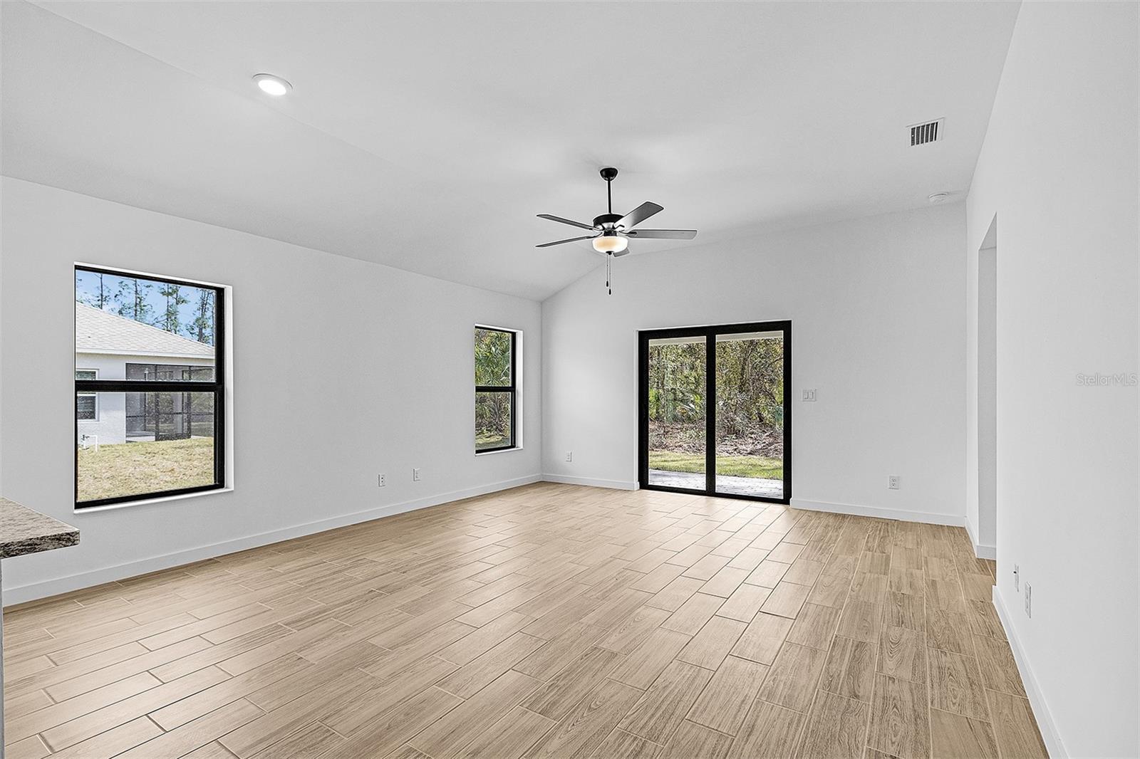 1585 - PORT CHARLOTTE SUB 31 - Residential