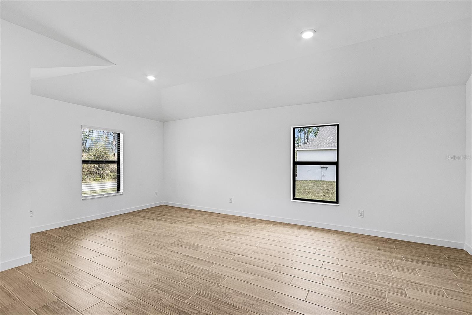 1585 - PORT CHARLOTTE SUB 31 - Residential