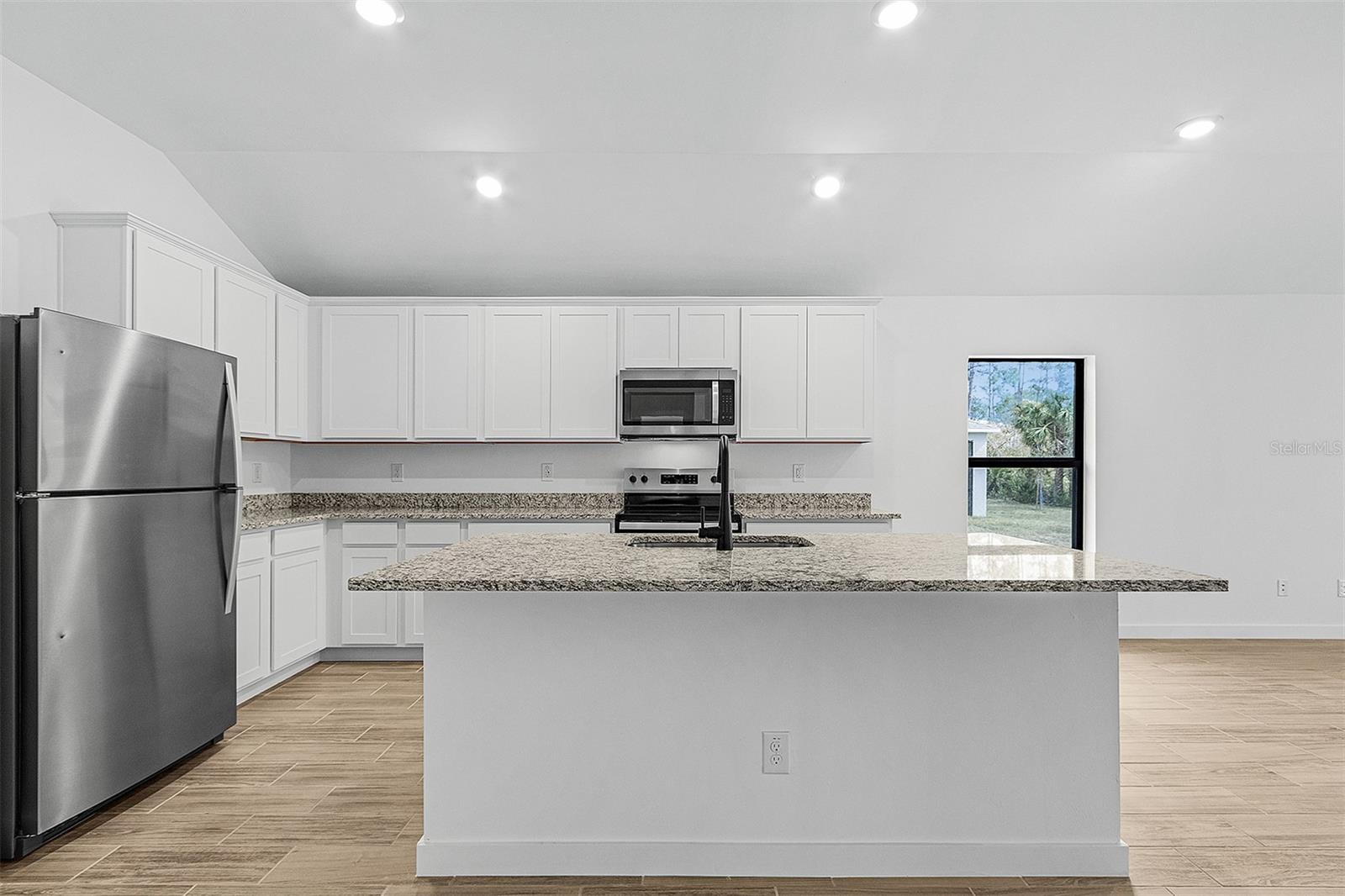 1585 - PORT CHARLOTTE SUB 31 - Residential