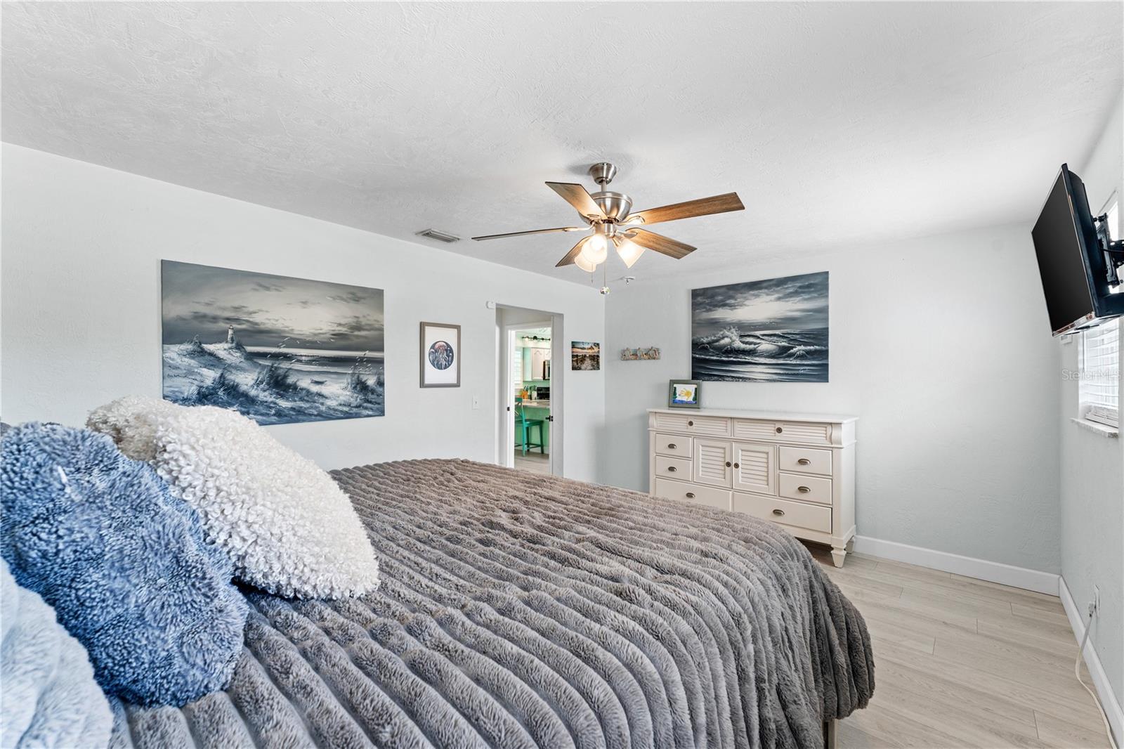 MORRIS C N 21 & 22 15 33 - Residential