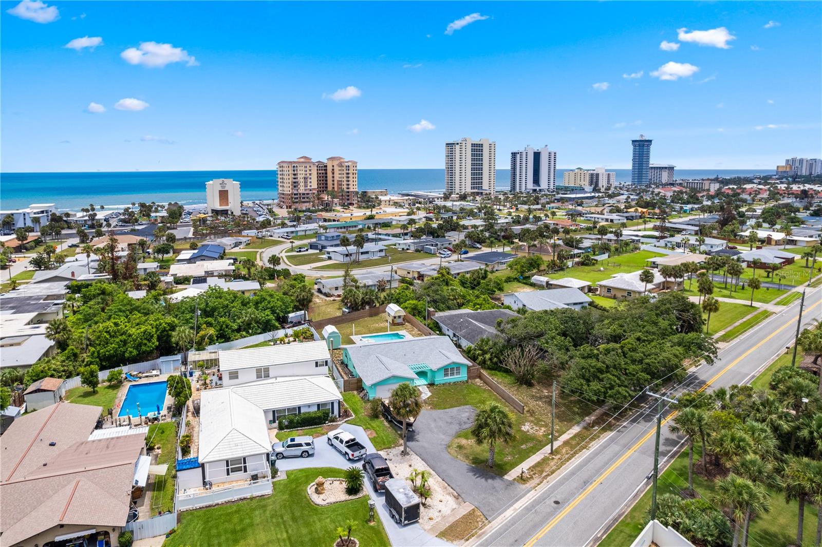 MORRIS C N 21 & 22 15 33 - Residential