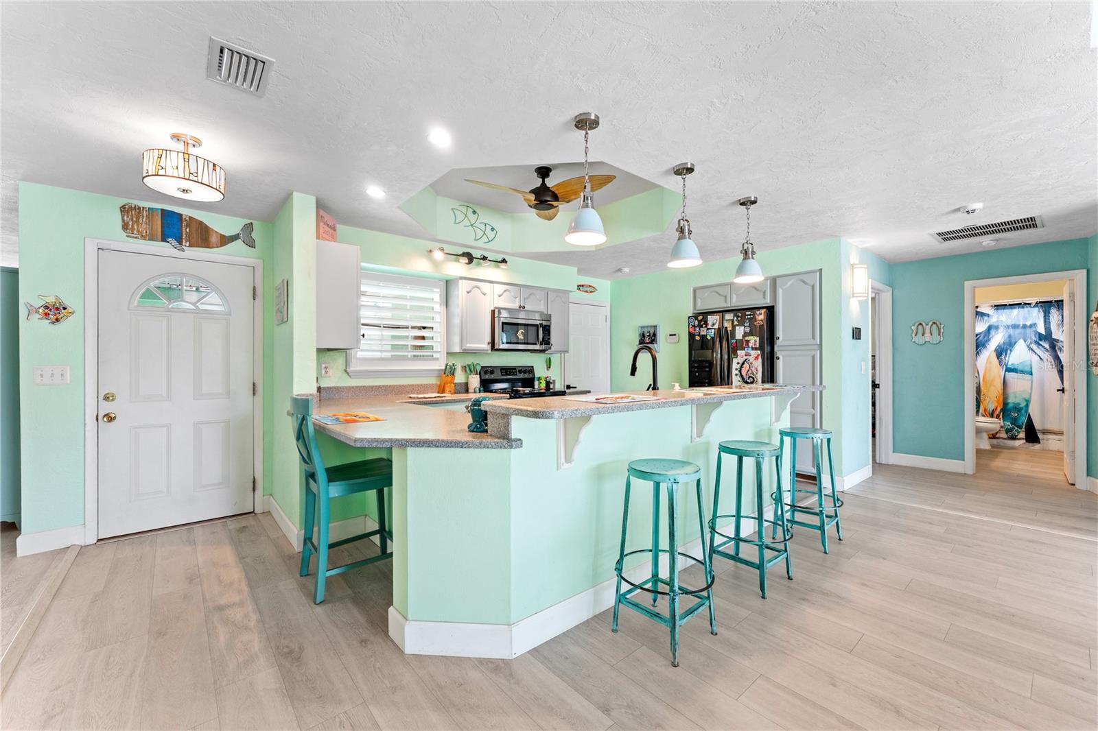 MORRIS C N 21 & 22 15 33 - Residential