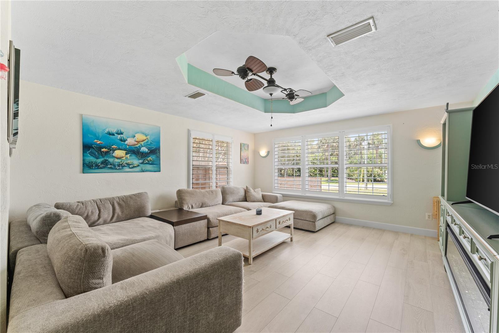 MORRIS C N 21 & 22 15 33 - Residential