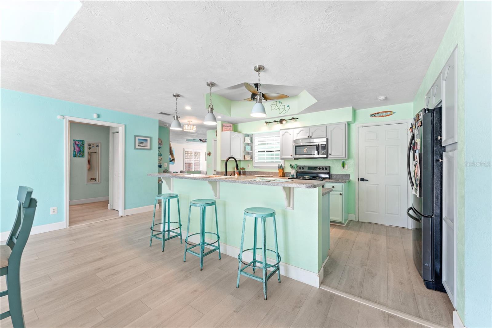 MORRIS C N 21 & 22 15 33 - Residential