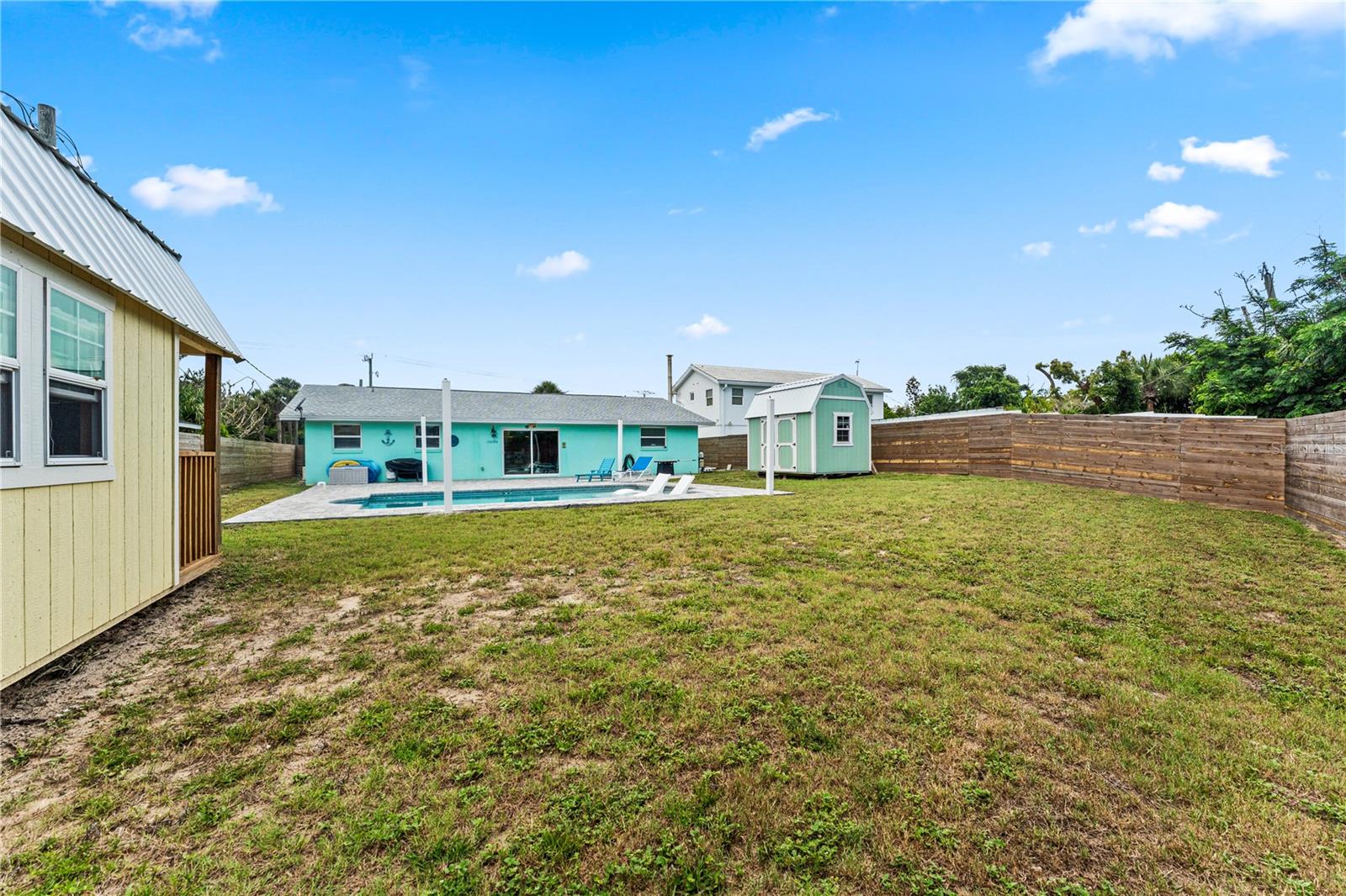 MORRIS C N 21 & 22 15 33 - Residential