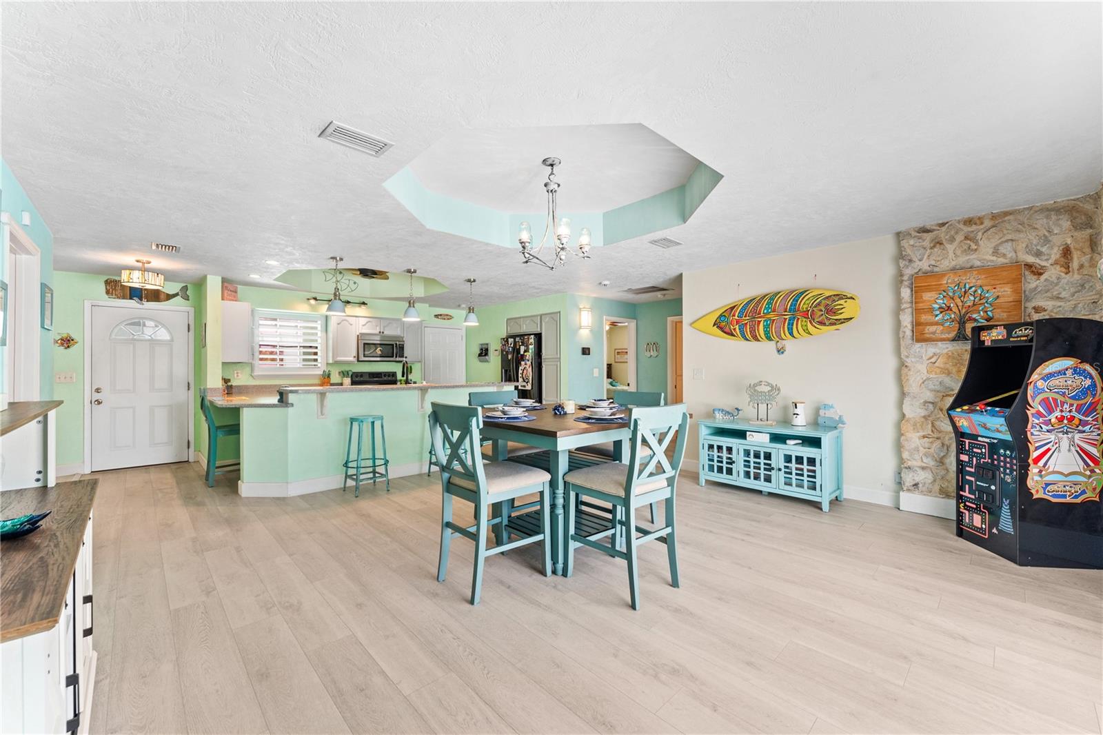 MORRIS C N 21 & 22 15 33 - Residential