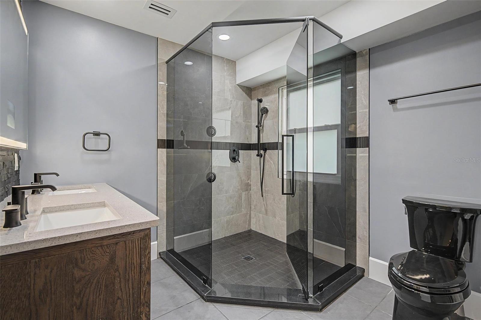 PRESIDENTS LANDING PH 1 - Residential
