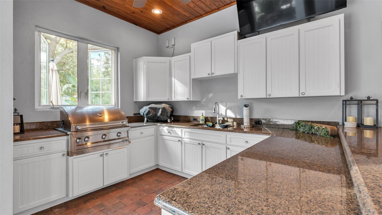 ASHTON OAKS - Residential