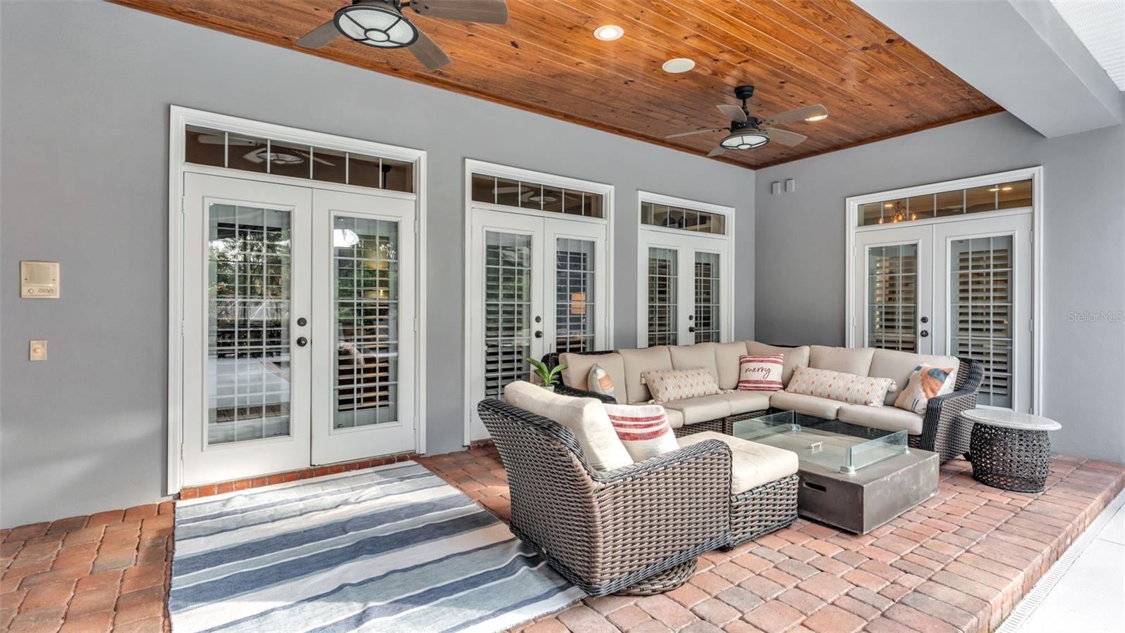 ASHTON OAKS - Residential