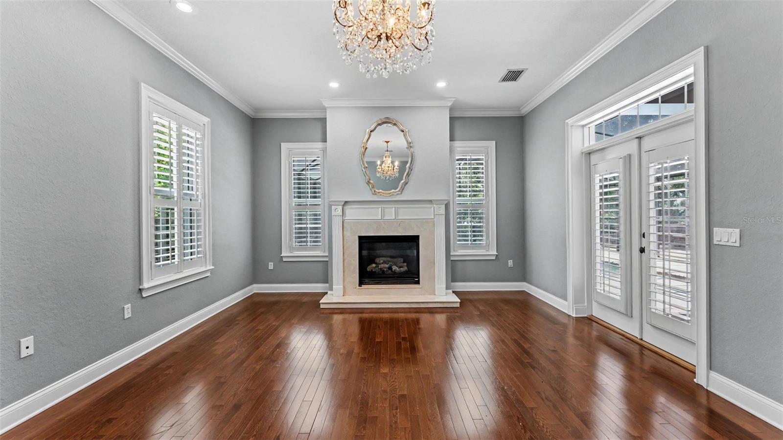 ASHTON OAKS - Residential