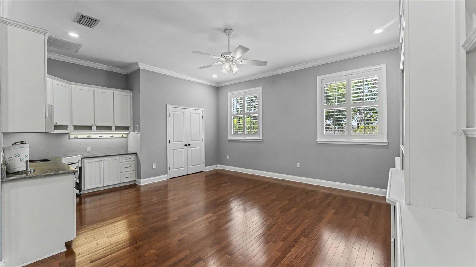 ASHTON OAKS - Residential