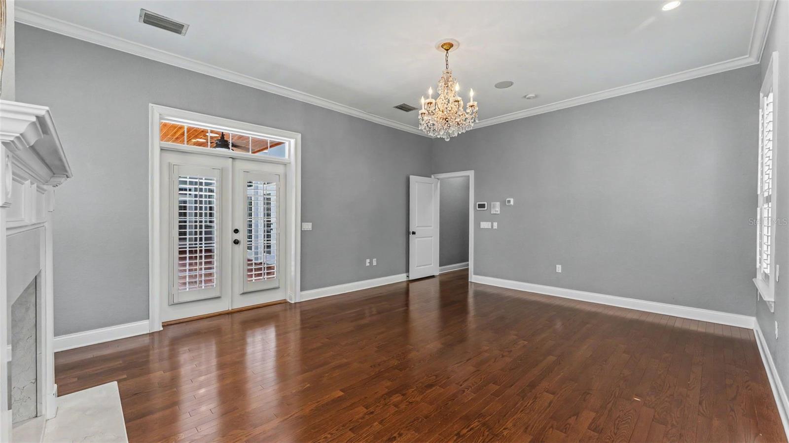 ASHTON OAKS - Residential