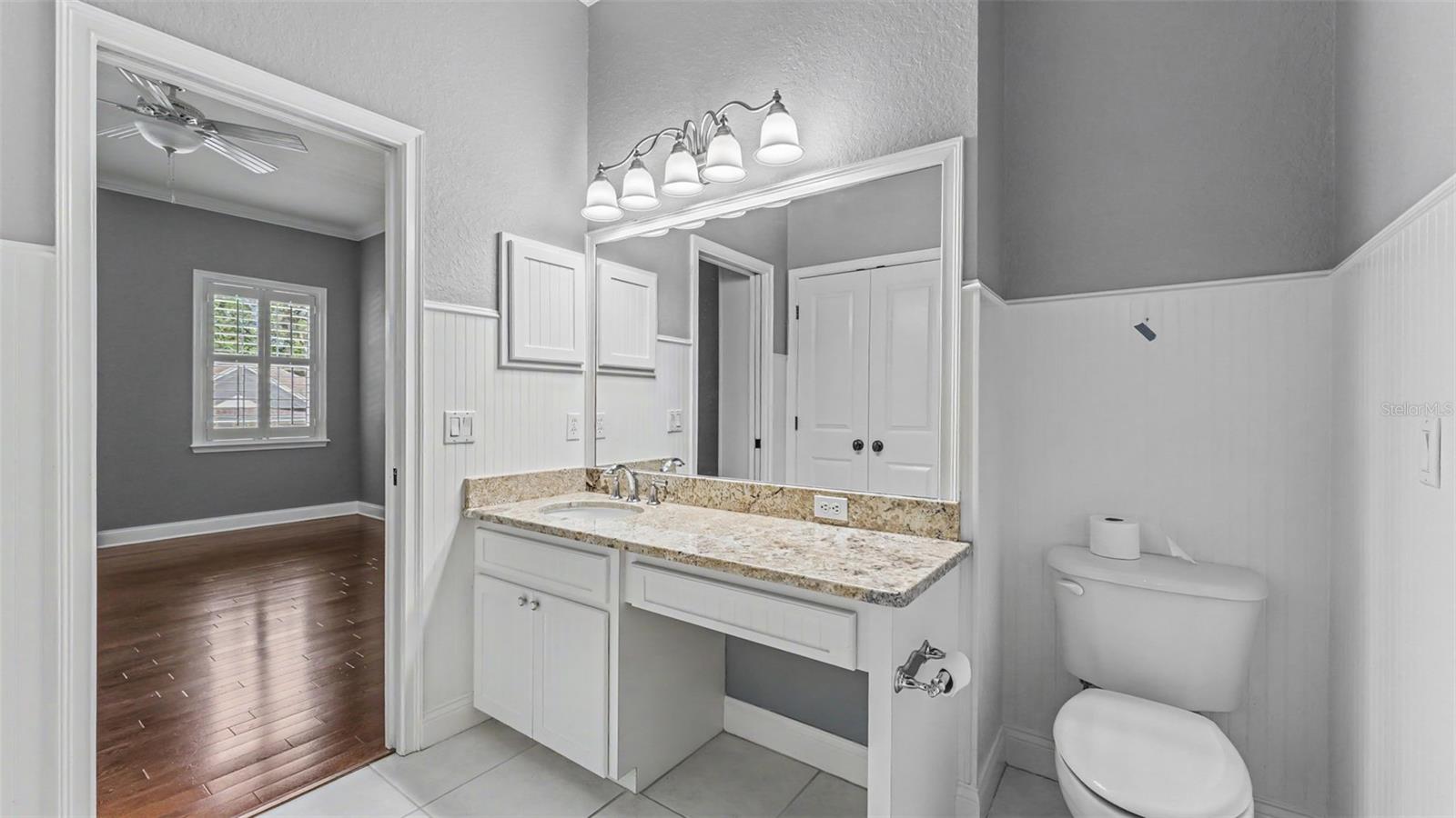 ASHTON OAKS - Residential