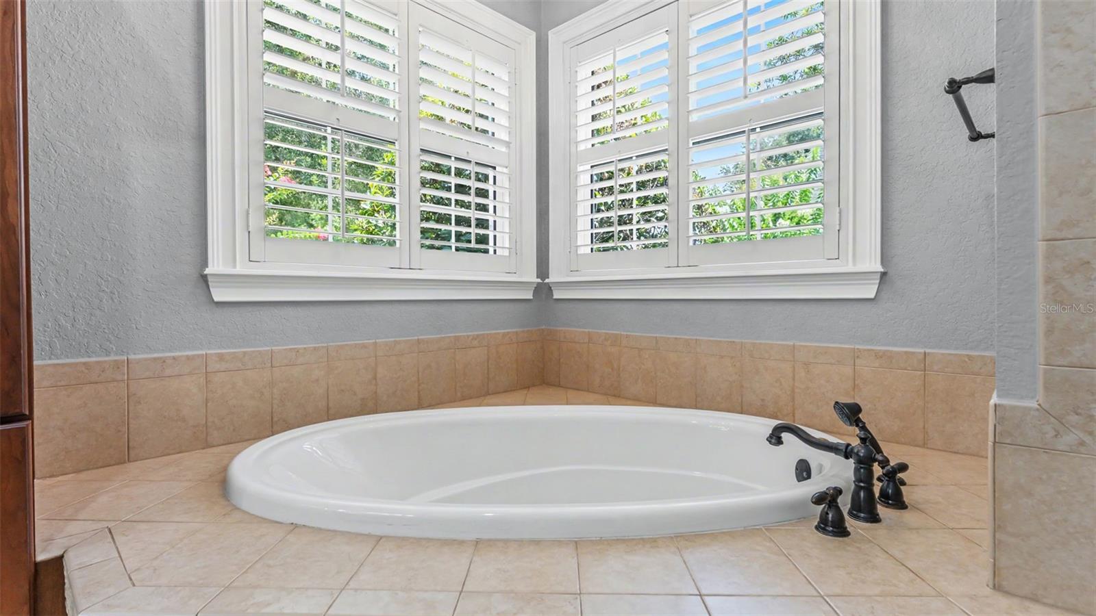 ASHTON OAKS - Residential