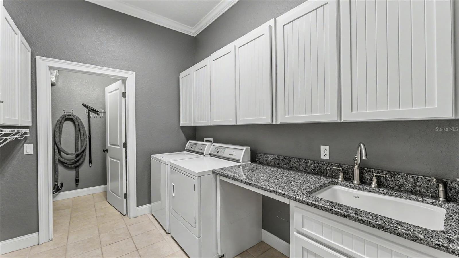 ASHTON OAKS - Residential