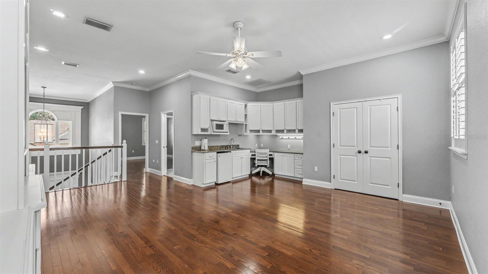 ASHTON OAKS - Residential
