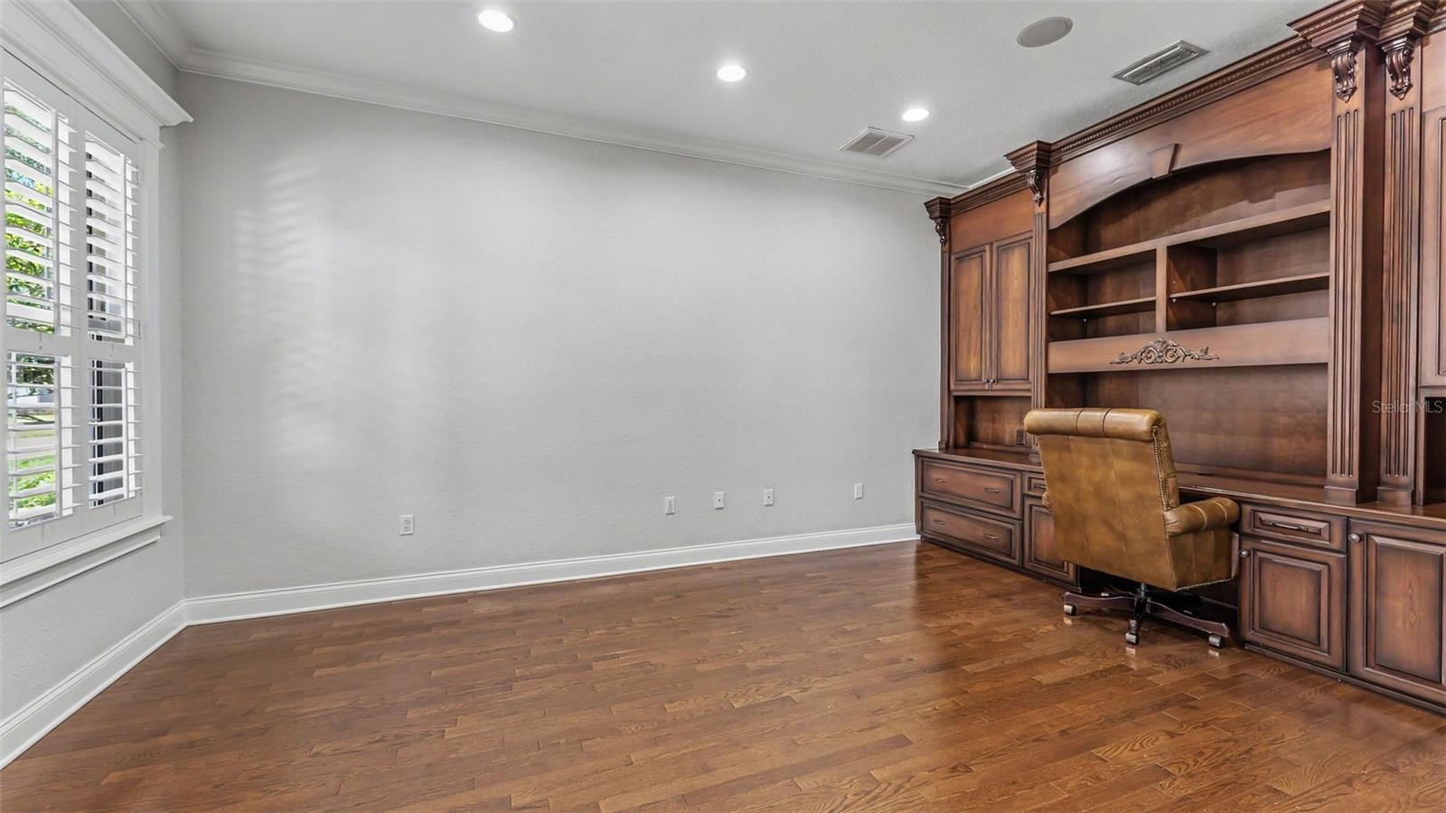 ASHTON OAKS - Residential