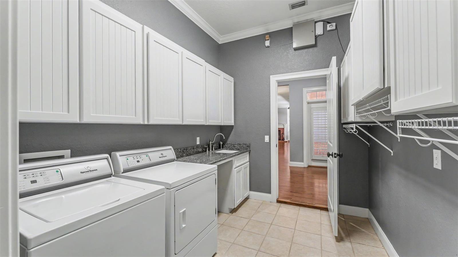 ASHTON OAKS - Residential