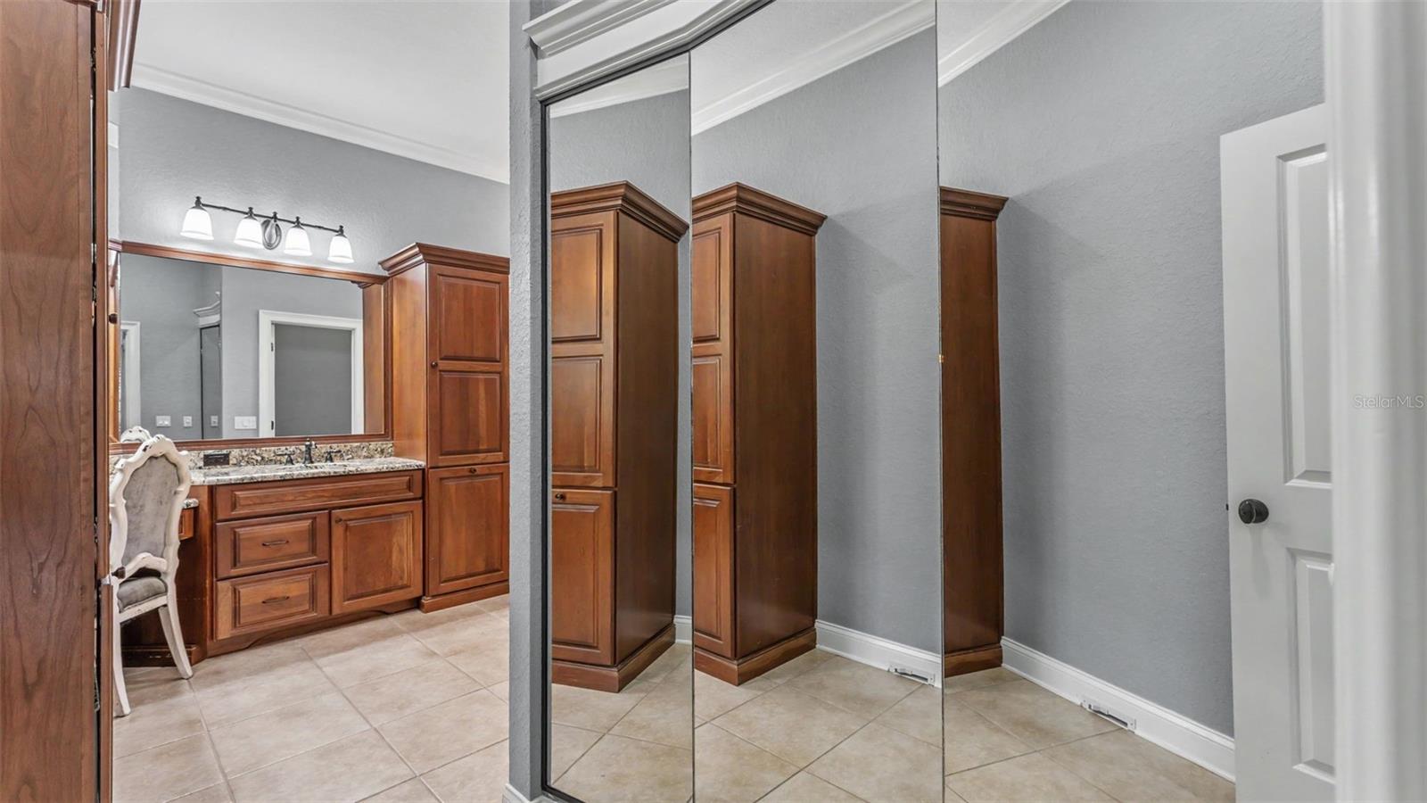ASHTON OAKS - Residential