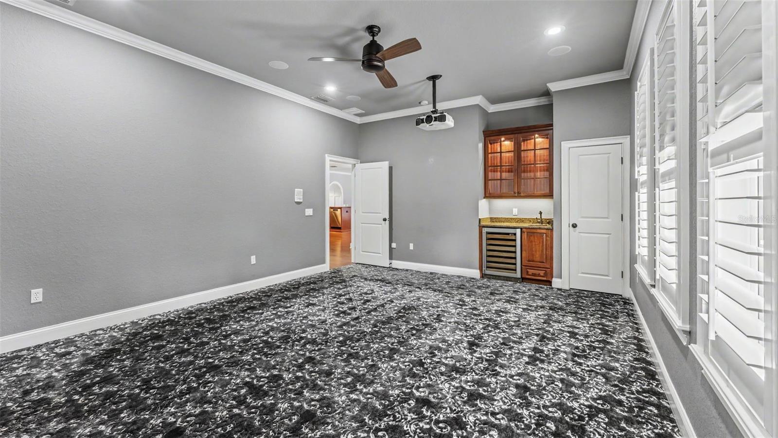 ASHTON OAKS - Residential