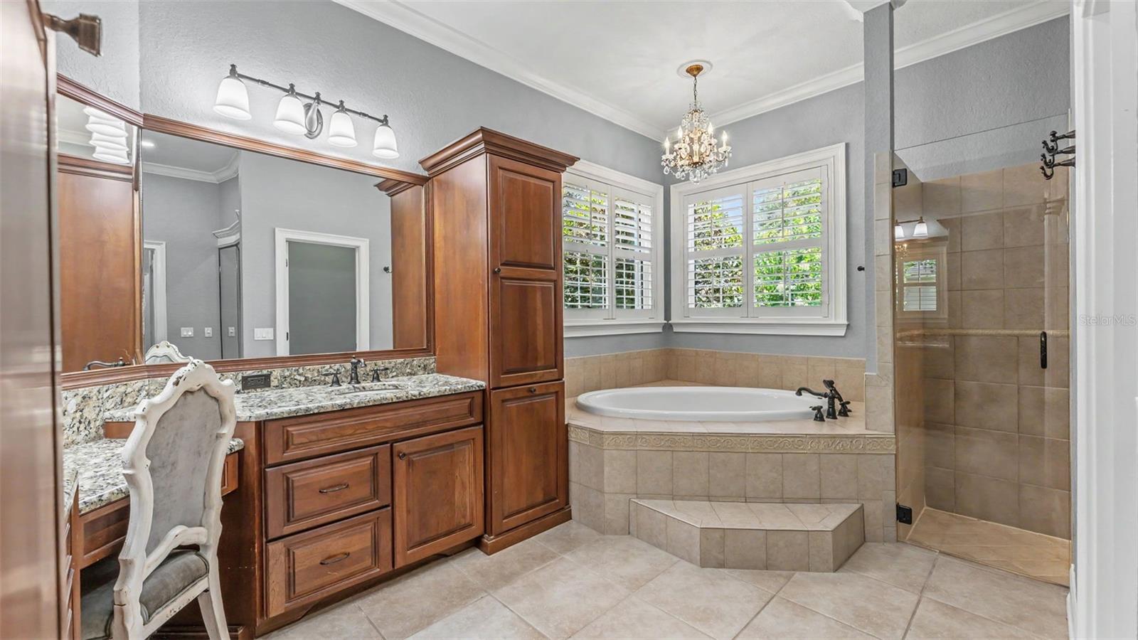 ASHTON OAKS - Residential