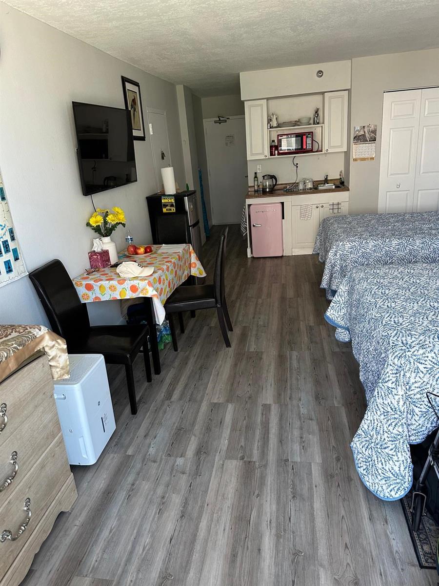 OCEANSIDE INN - Residential