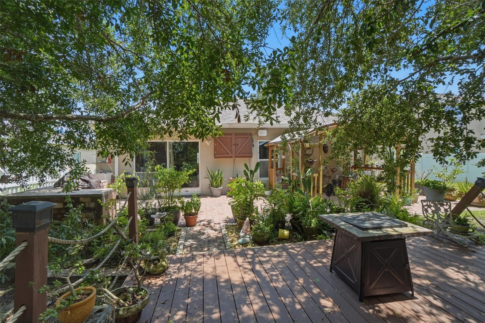 BRIARWOOD ESTATES - Residential