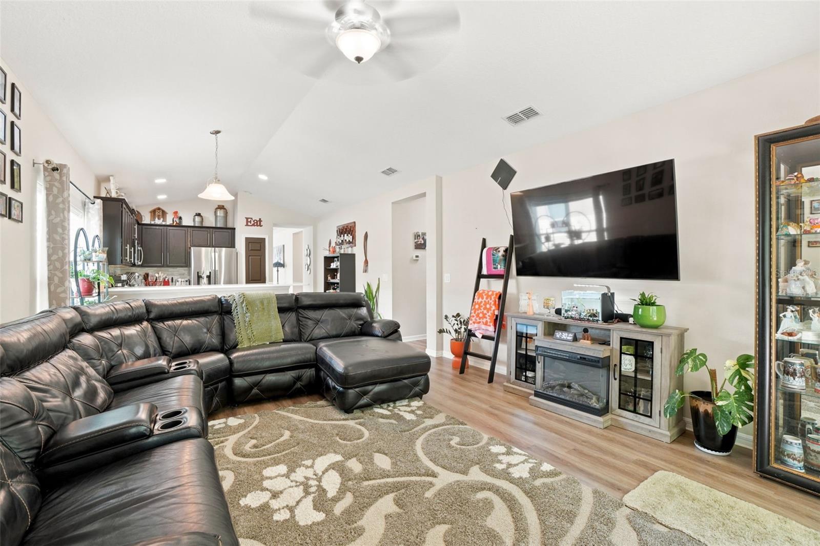 BRIARWOOD ESTATES - Residential