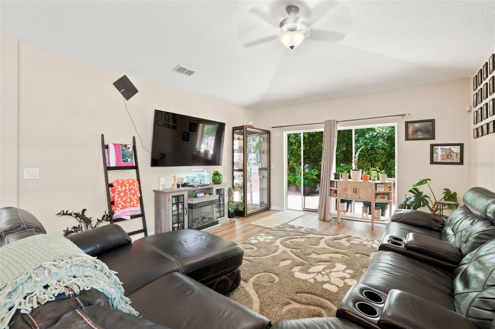 BRIARWOOD ESTATES - Residential