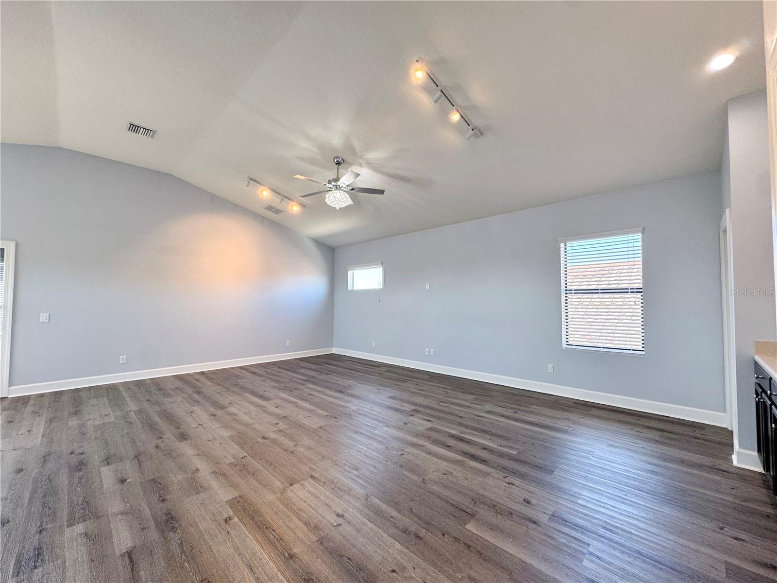 0579900; ESPLANADE PHASE I; LOT 110; PB 55/11 - Residential