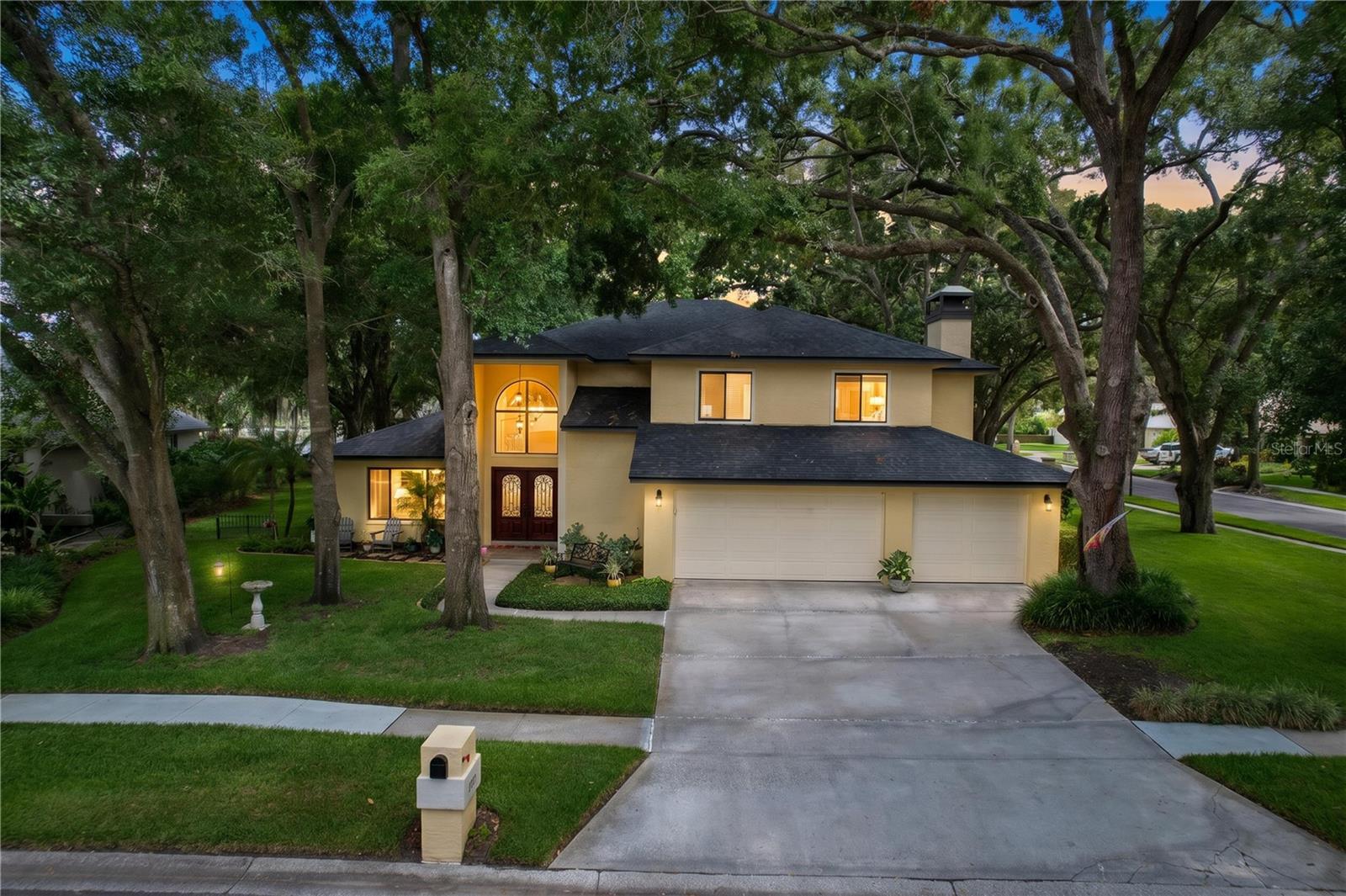 LAKE MAGDALENE MANORS - Residential