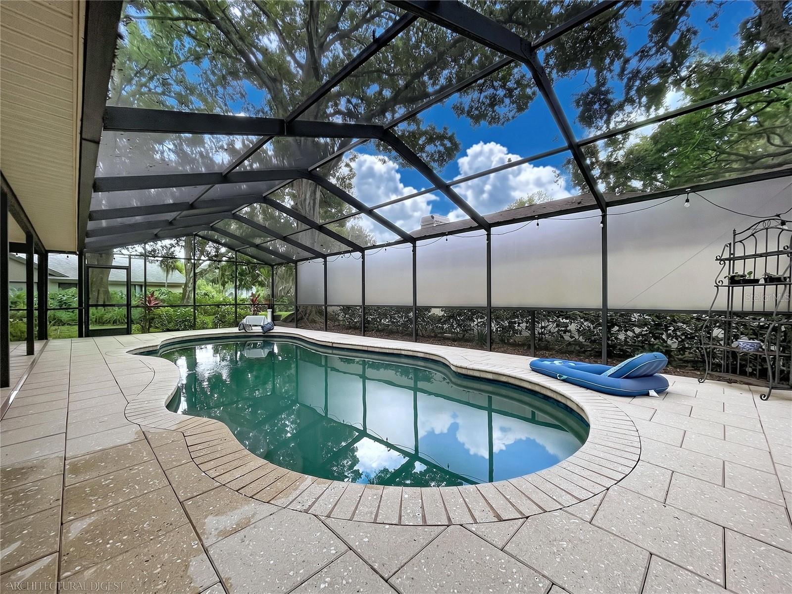 LAKE MAGDALENE MANORS - Residential