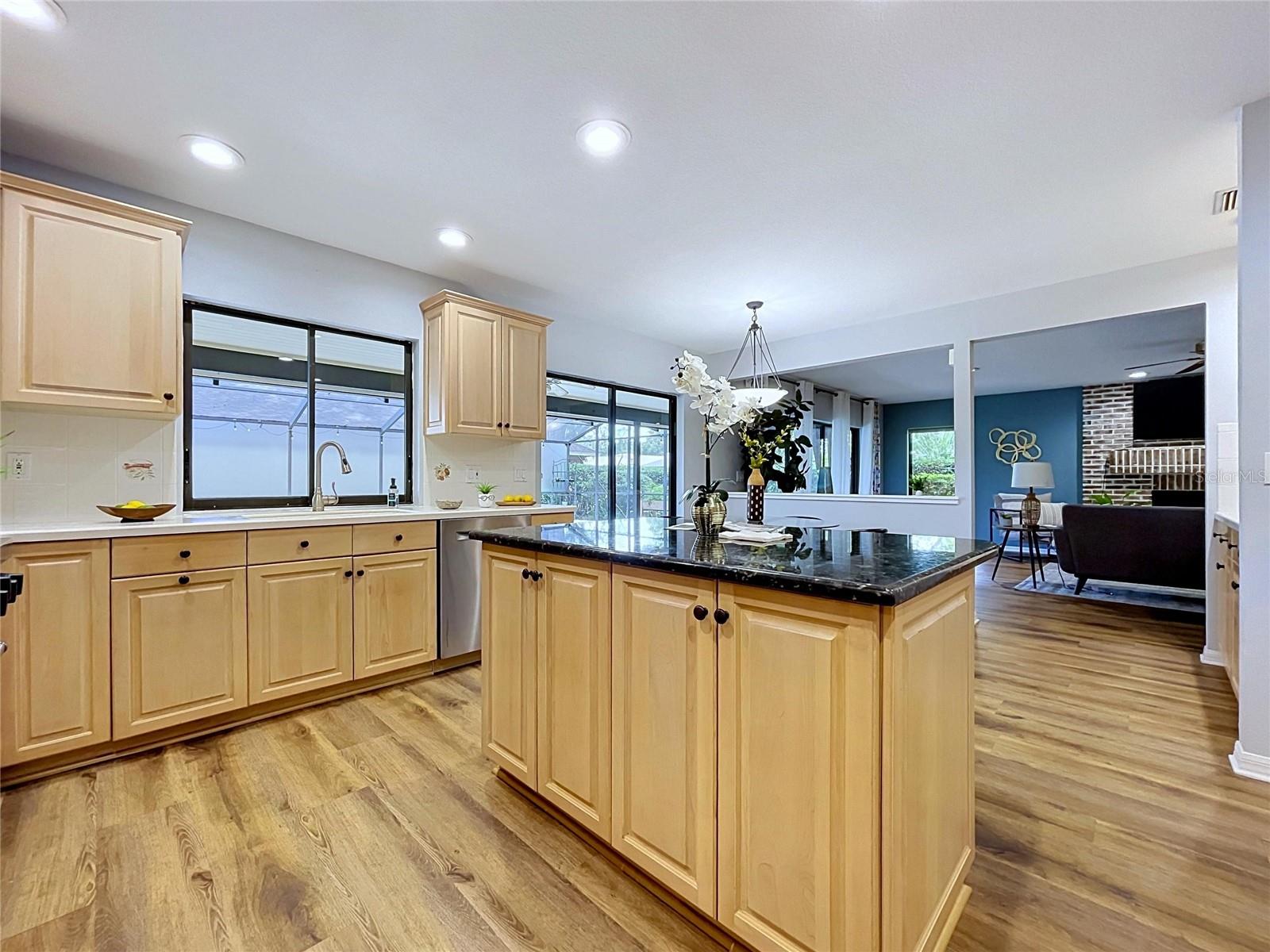 LAKE MAGDALENE MANORS - Residential